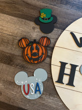 Load image into Gallery viewer, Mouse interchangeable seasons sign