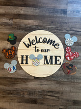 Load image into Gallery viewer, Mouse interchangeable seasons sign
