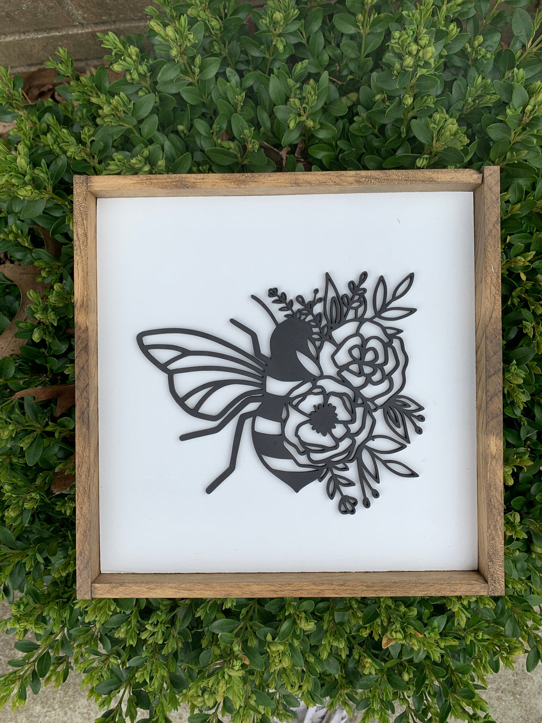 Floral bee